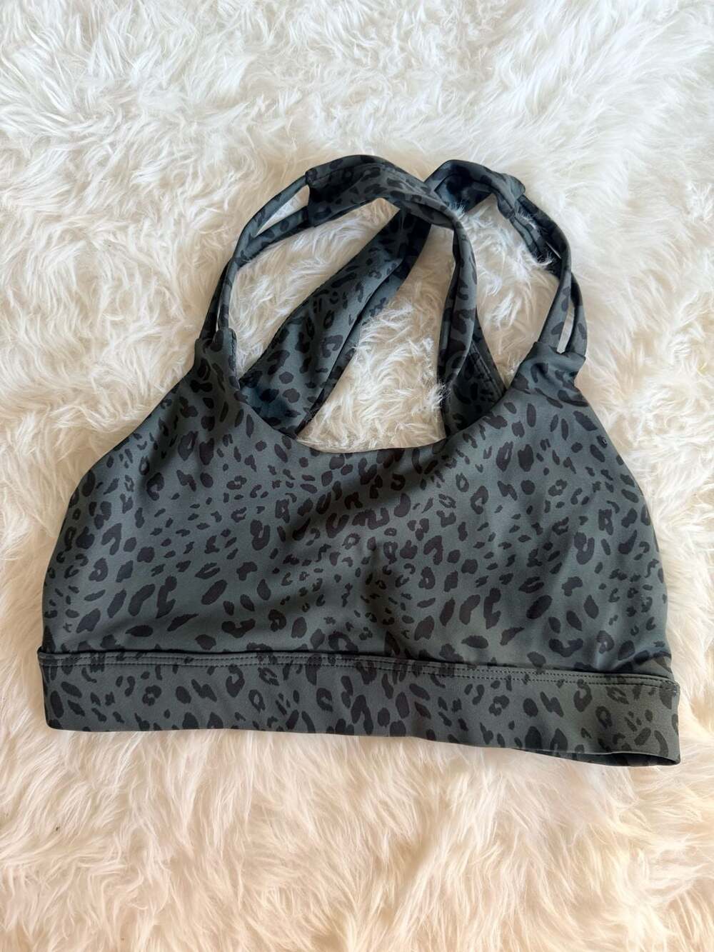 ALLFENIX Women's Leopard Print Criss-Cross Back Sports Bra